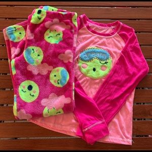 Emoji sleepwear 2 pc pajama set fleece